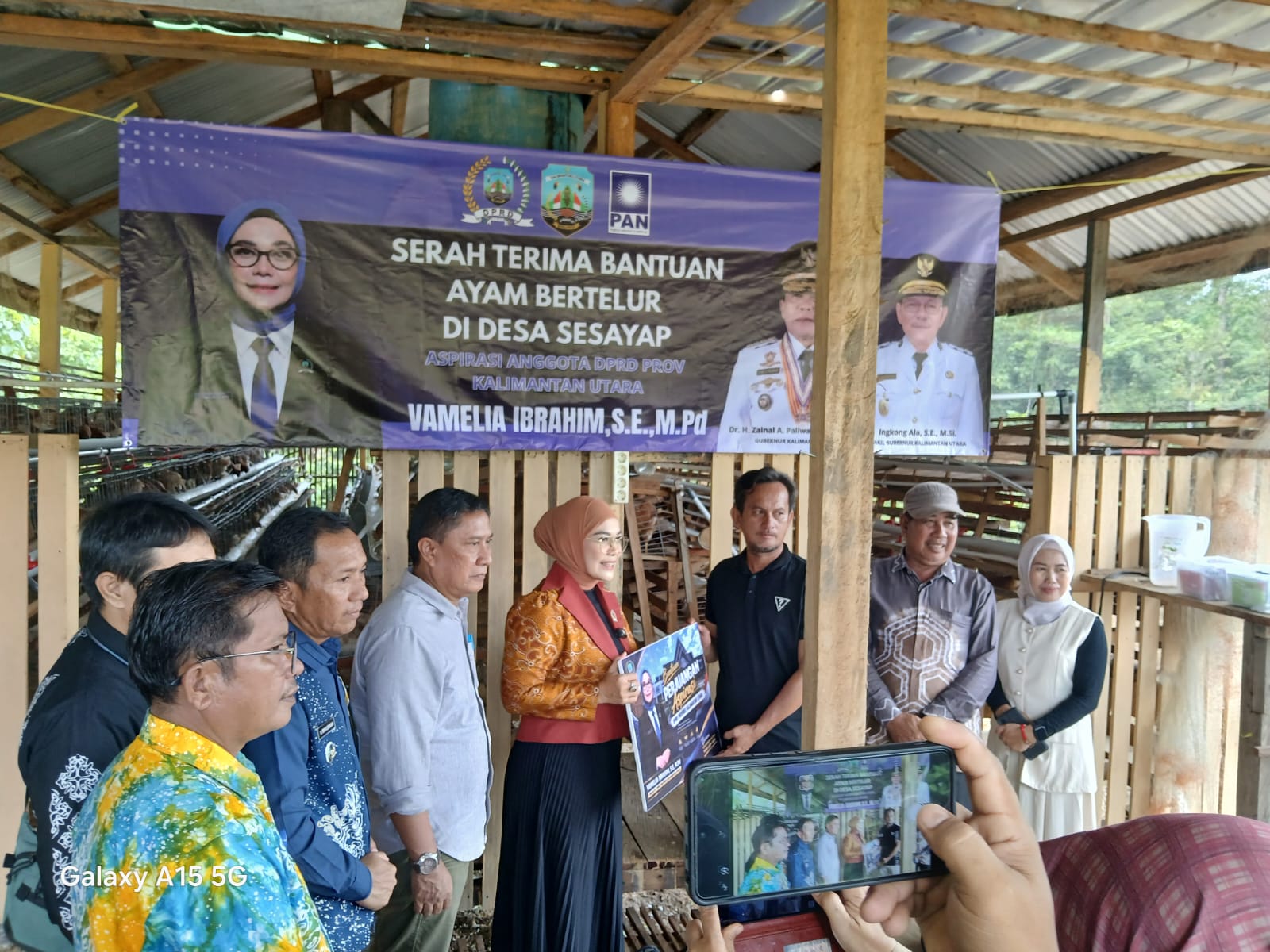 SERAH TERIMA BANTUAN POKIR 530 EKOR PULLET AYAM PETELUR DI DESA SESAYAP